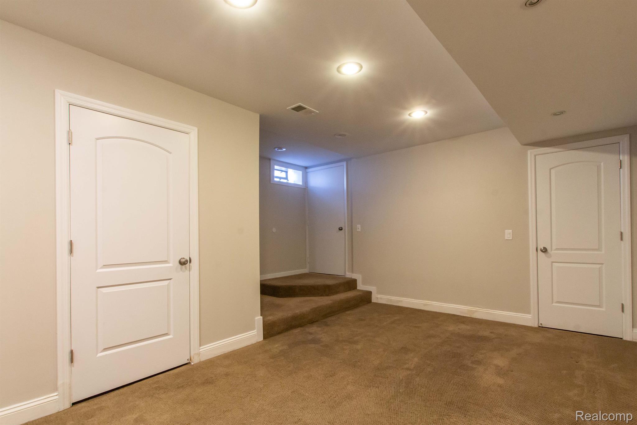 876 Taj Drive Rochester, MI 48307 - Photo 70 of 81 Gallery Image 70