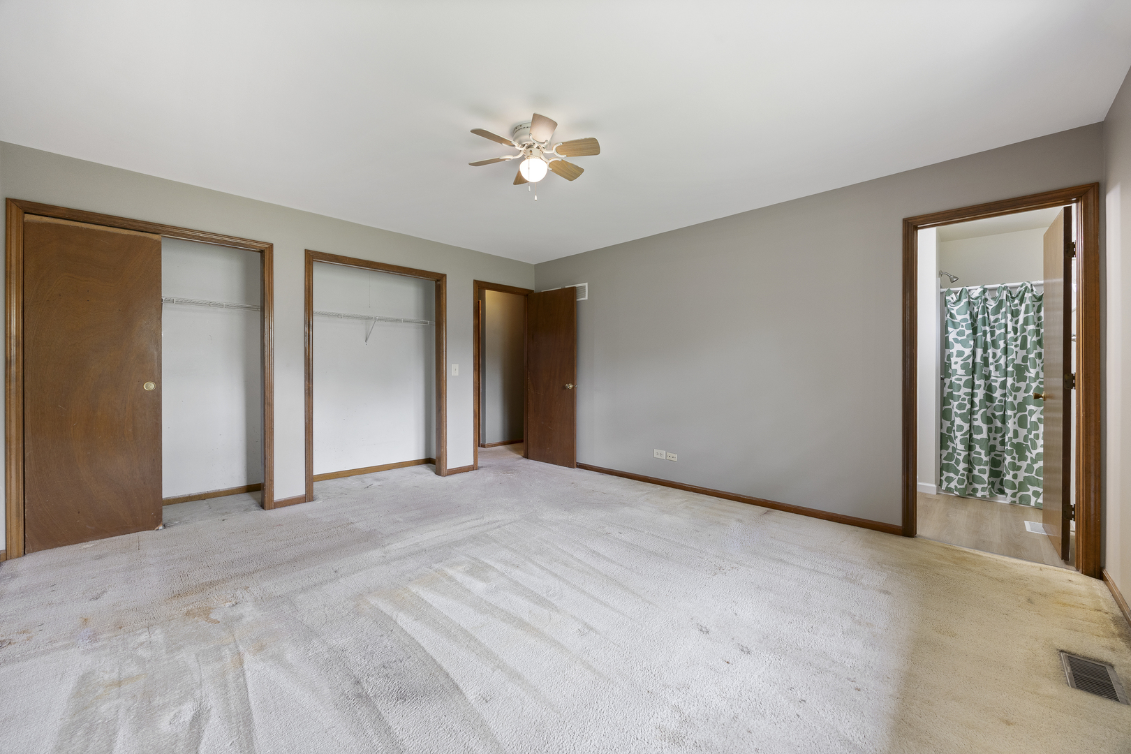 29W459 Lee Road West Chicago, IL 60185 - Photo 12 of 25 Gallery Image 12