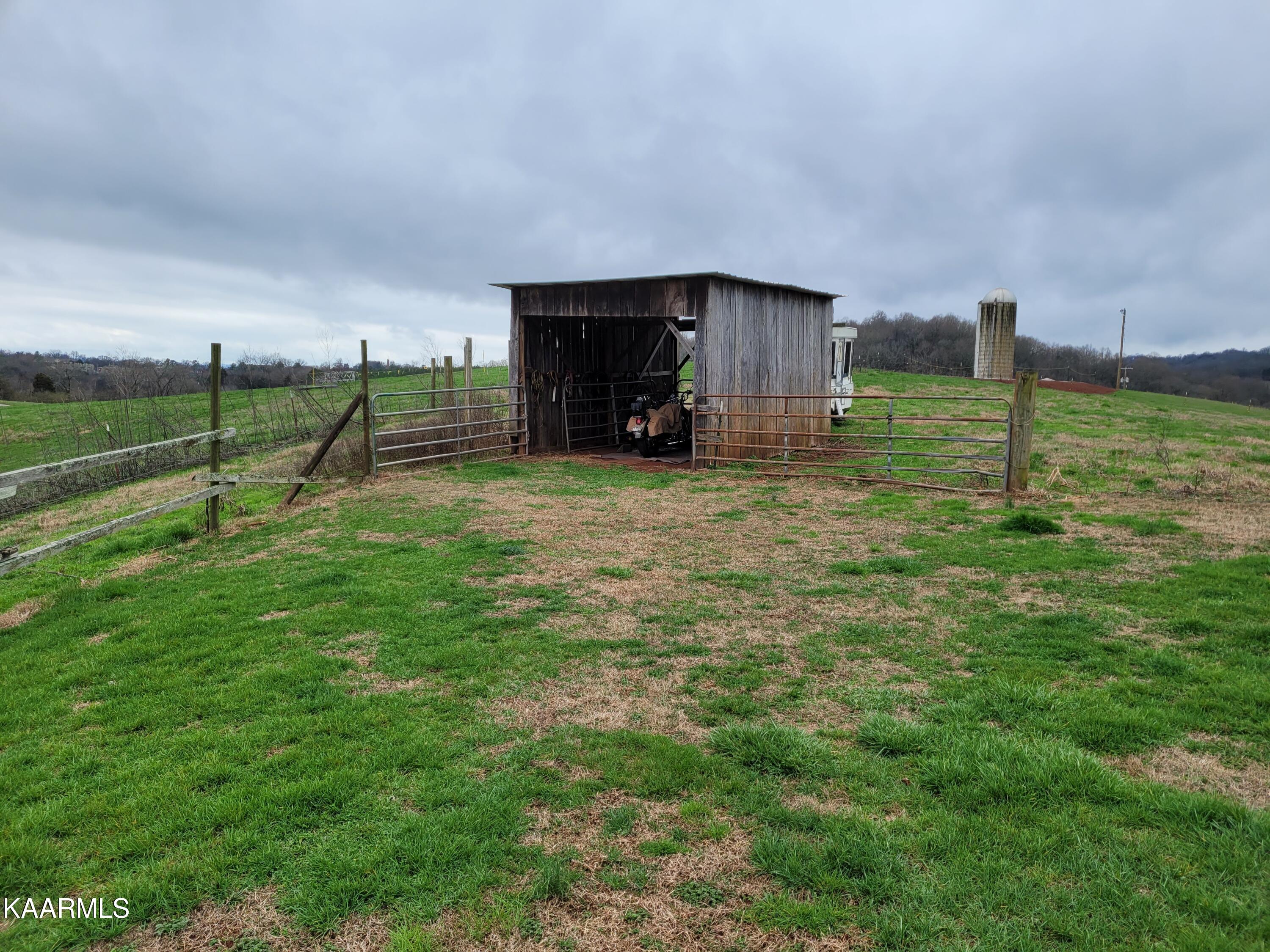 170 Anderson Road Sweetwater, TN 37874 - Photo 7 of 14 170 Anderson Shed
