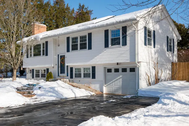 $489,900 | 24 Sanborn Drive, Nashua, NH 03063