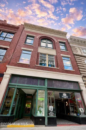 $3,000 | 210 North Front Street, Unit 2, Wilmington, NC 28401