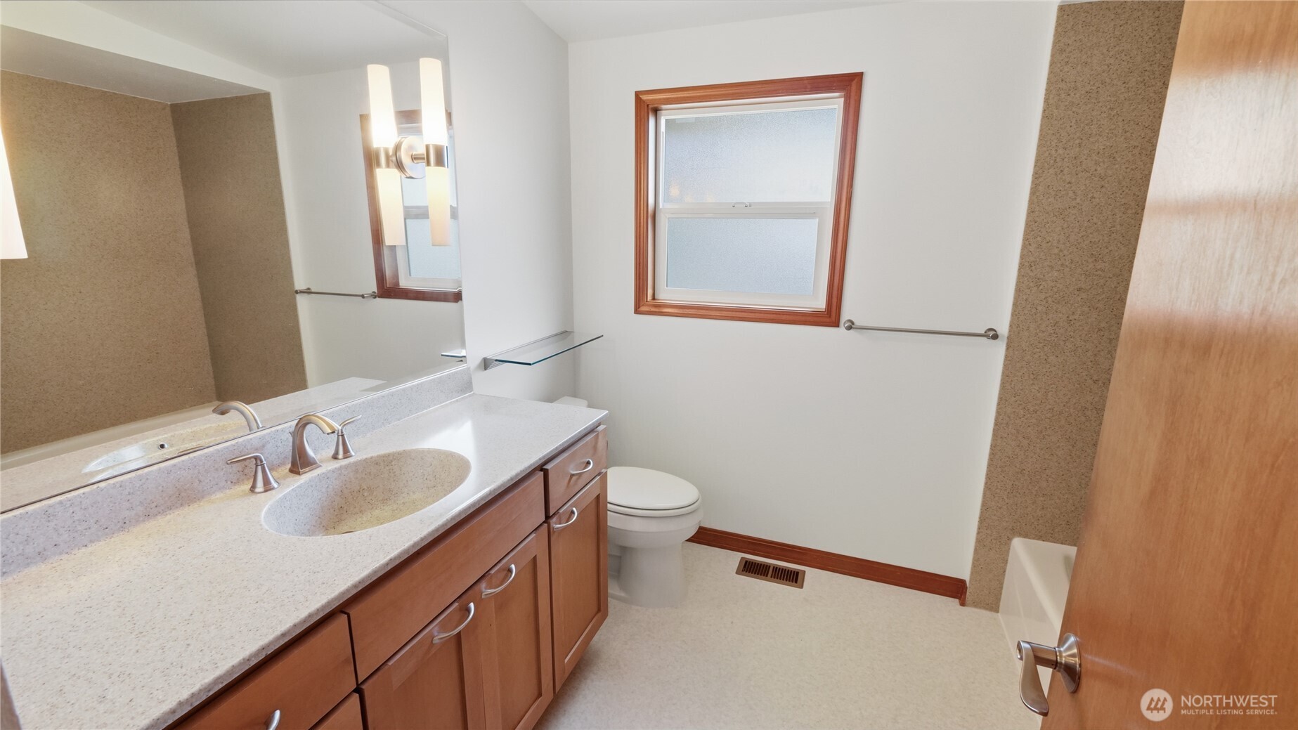 8520 Maple Lane Edmonds, WA 98026 - Photo 24 of 37