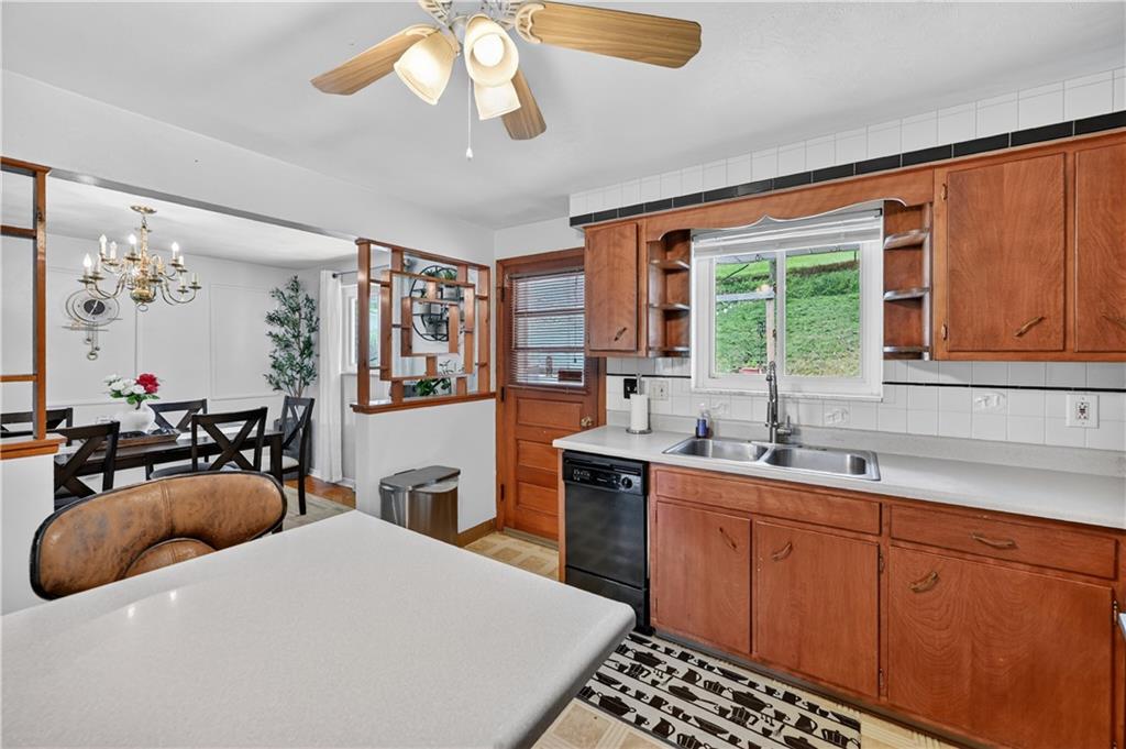 5164 Curry Road Pittsburgh, PA 15236 - Photo 11 of 37