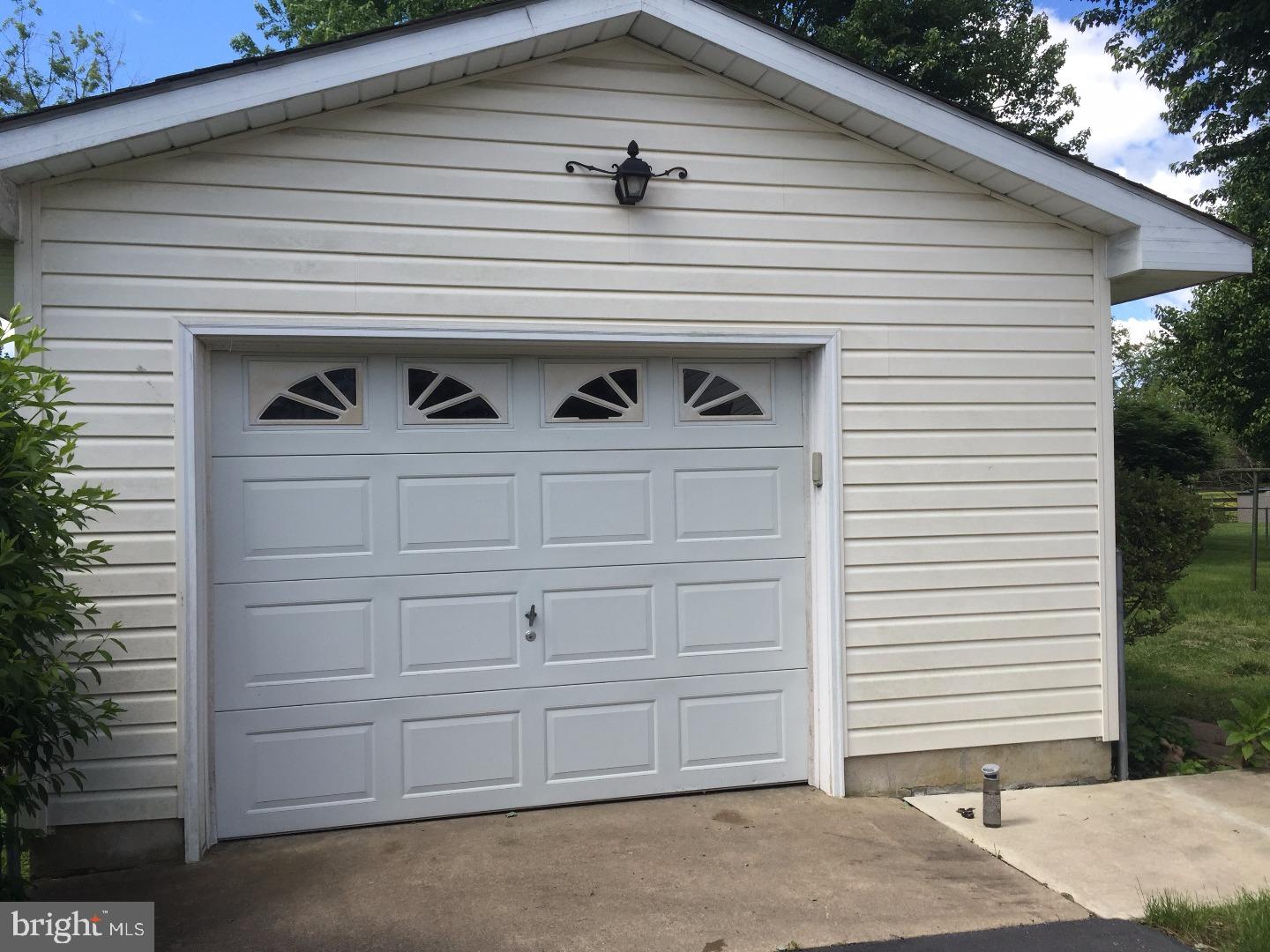 1174 Rising Sun Road Camden Wyoming, DE 19934 - Photo 4 of 19 Garage