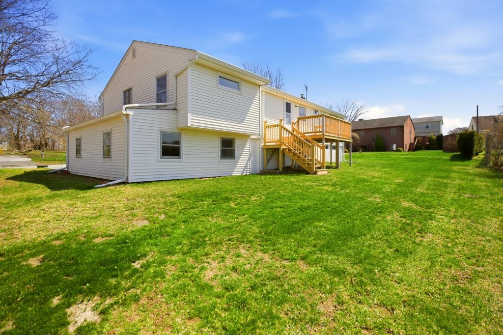 55 Mixter Street Middletown, RI 02842 - Photo 36 of 43