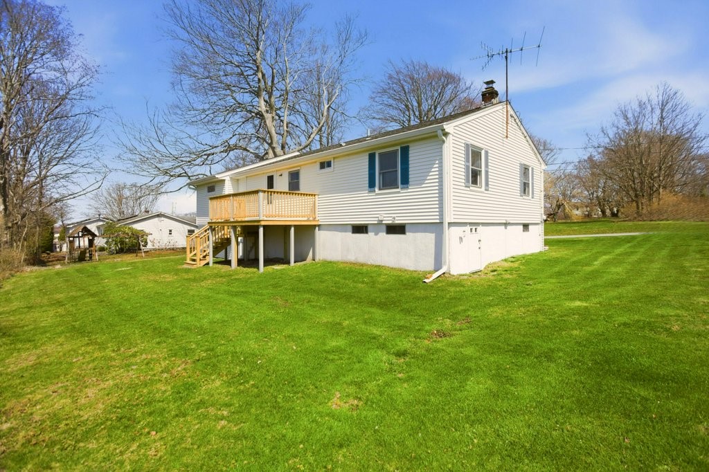 55 Mixter Street Middletown, RI 02842 - Photo 37 of 43