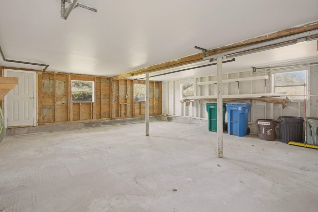 55 Mixter Street Middletown, RI 02842 - Photo 40 of 43