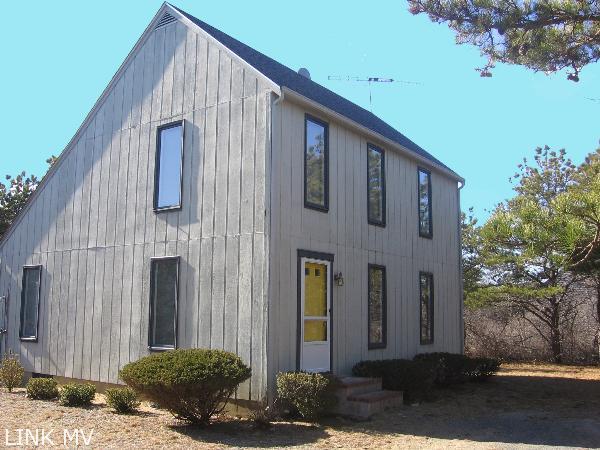 22 Schoolhouse Road Edgartown, MA 02539 - Photo 1 of 15 http://d1qzqeyxiitrap.cloudfront.net/photos/18328/600/25d3f411.jpg