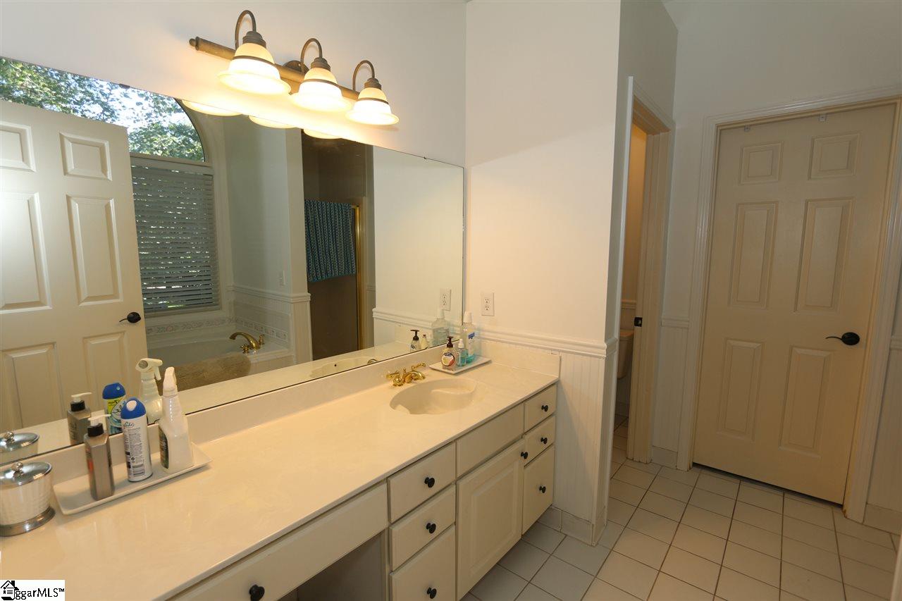 202 Pheasant Way Fountain Inn, SC 29644 - Photo 12 of 23 Gallery Image 12