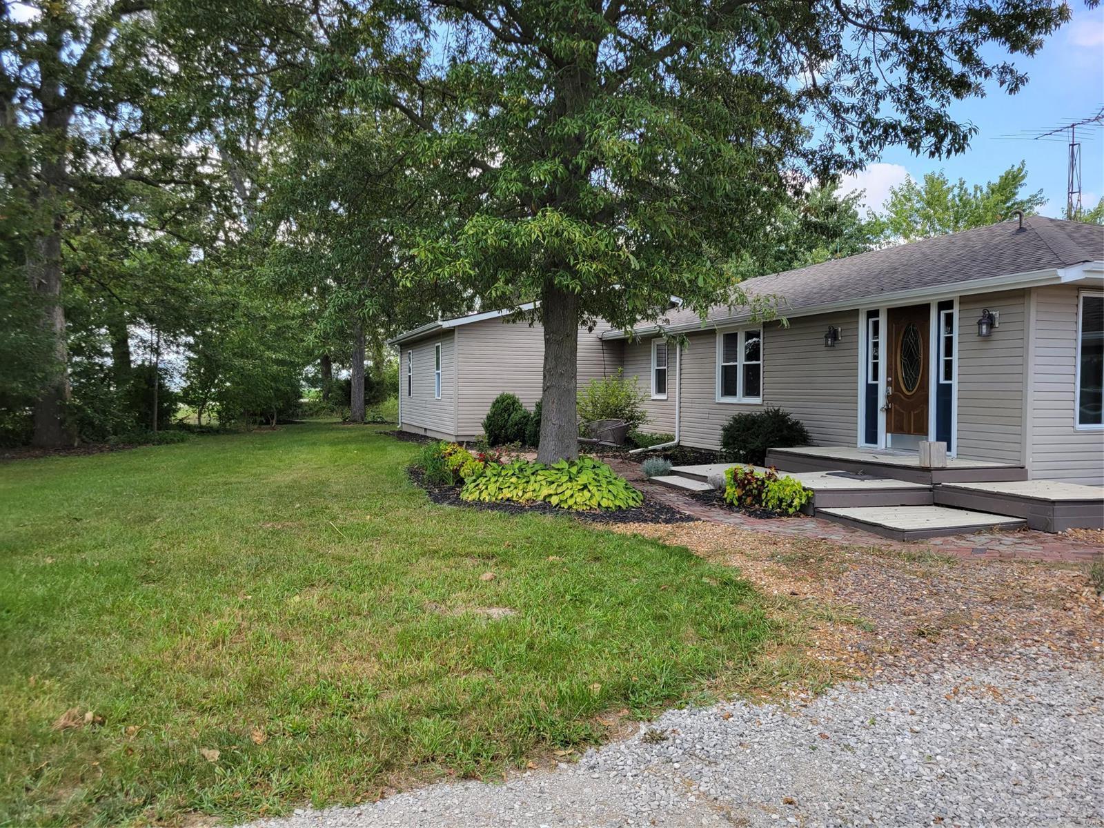 22467 Turkey Bend Road Du Bois, IL 62831 - Photo 22 of 30 Gallery Image 22