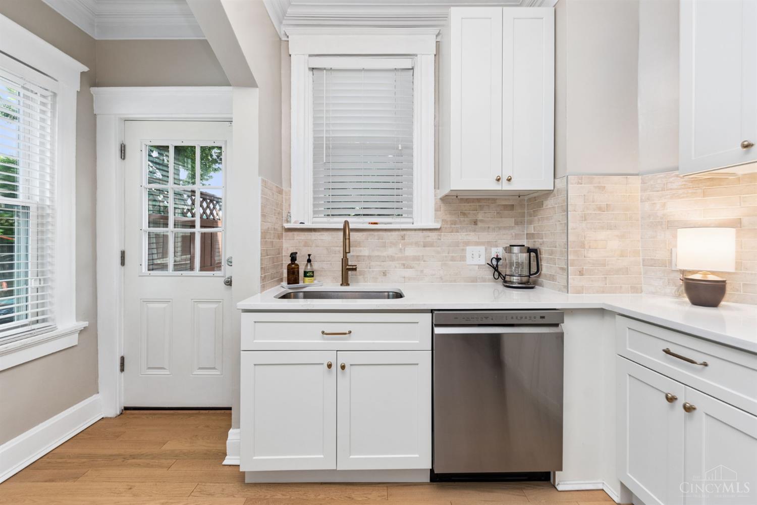3324 Brotherton Road Cincinnati, OH 45209 - Photo 13 of 35
