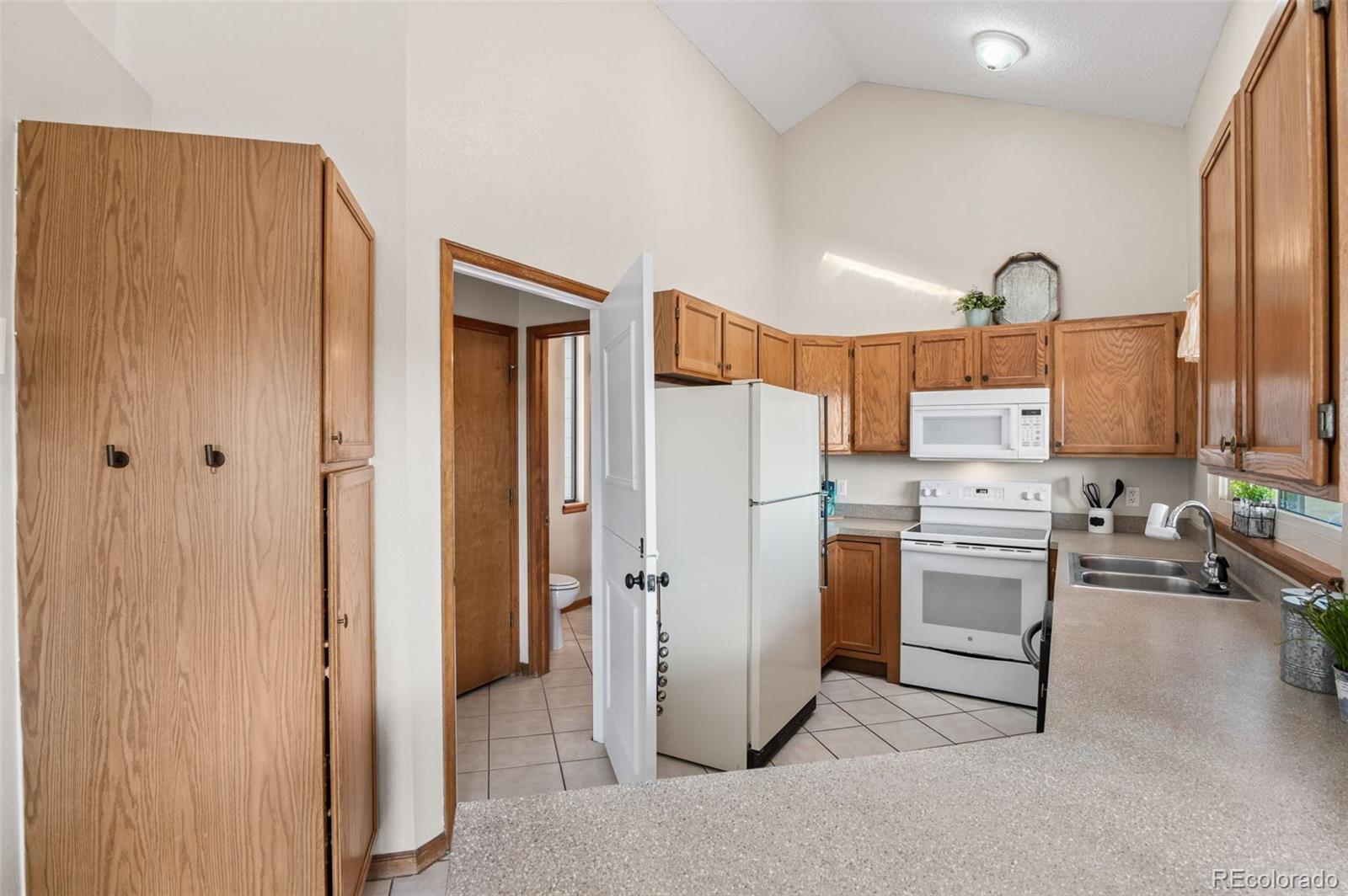 44086 Rodeo Court Elizabeth, CO 80107 - Photo 13 of 35 Gallery Image 13