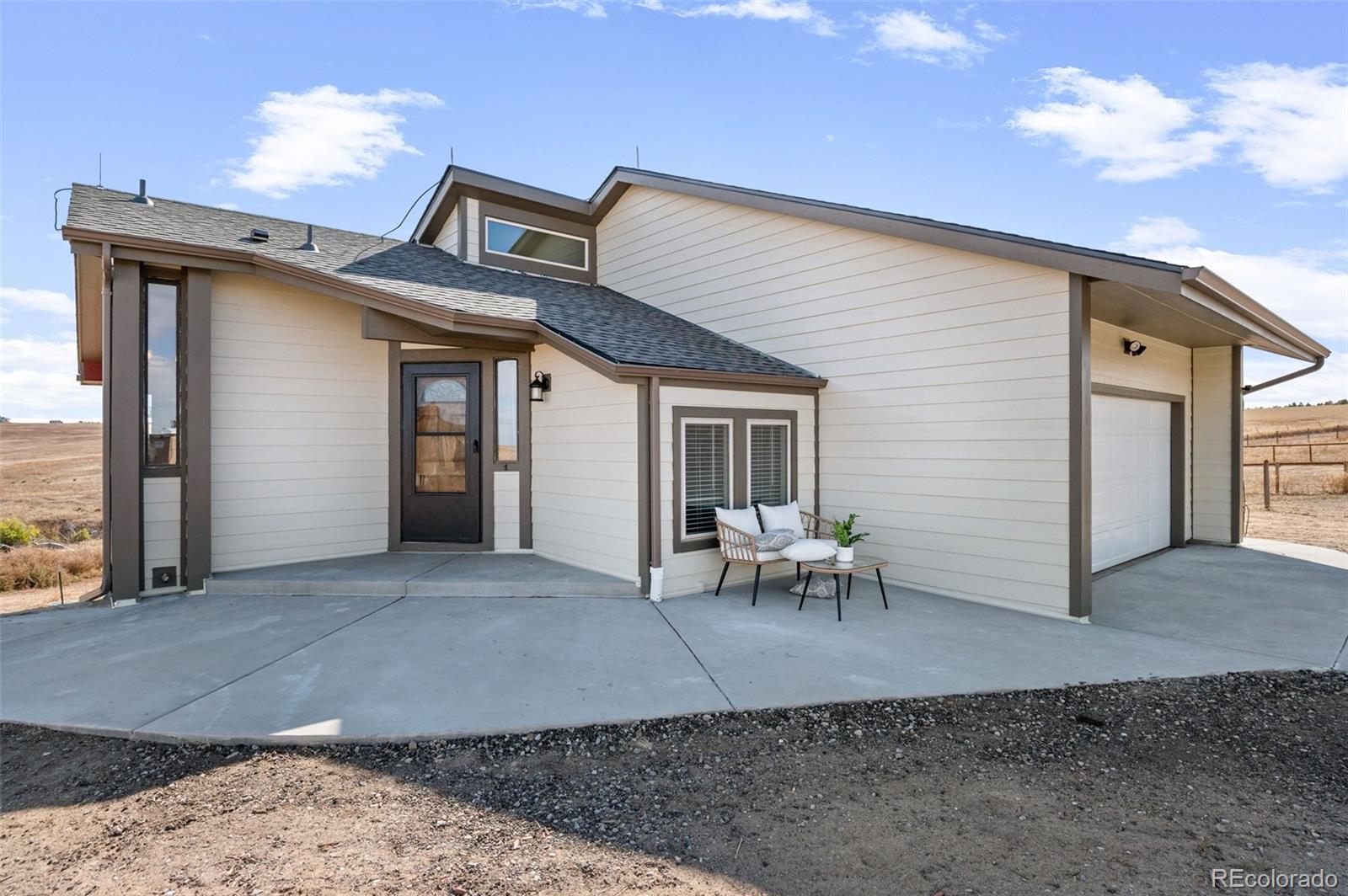 44086 Rodeo Court Elizabeth, CO 80107 - Photo 4 of 35 Gallery Image 4