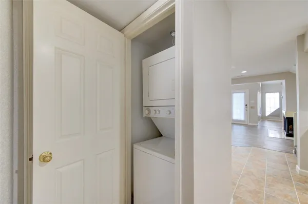 $123,999 | 16800 Sugar Pine Drive, Unit D 28, Houston, TX 77090