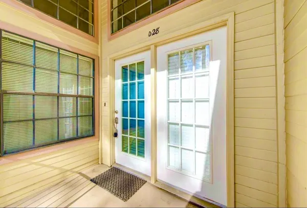 $123,999 | 16800 Sugar Pine Drive, Unit D 28, Houston, TX 77090