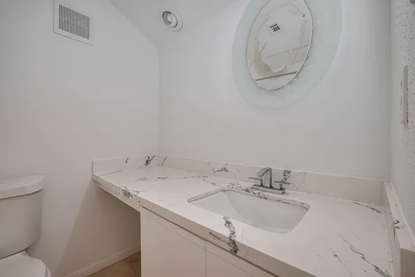 $123,999 | 16800 Sugar Pine Drive, Unit D 28, Houston, TX 77090