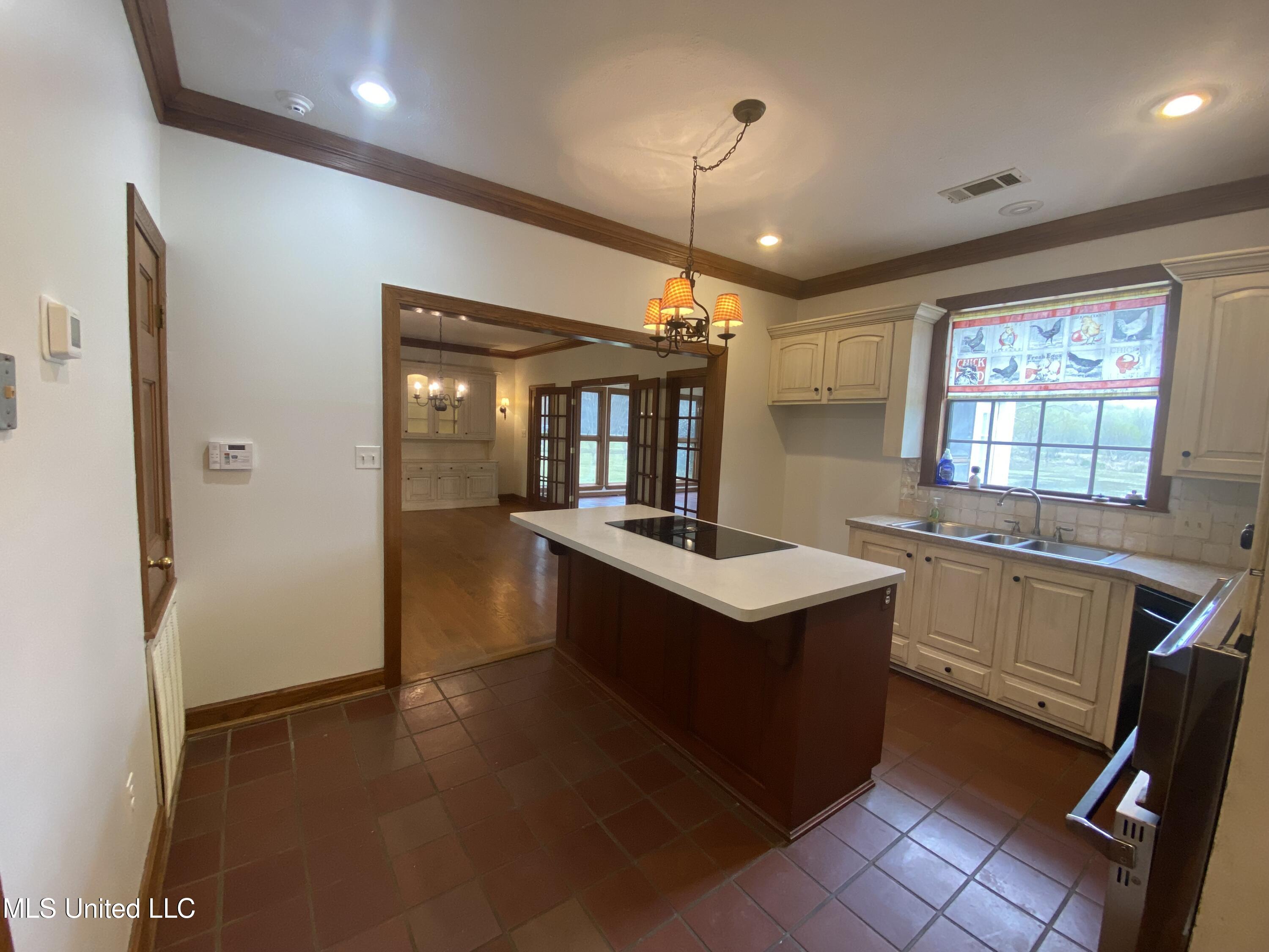 543 North Spring Lake Circle Terry, MS 39170 - Photo 13 of 70 IMG_2102