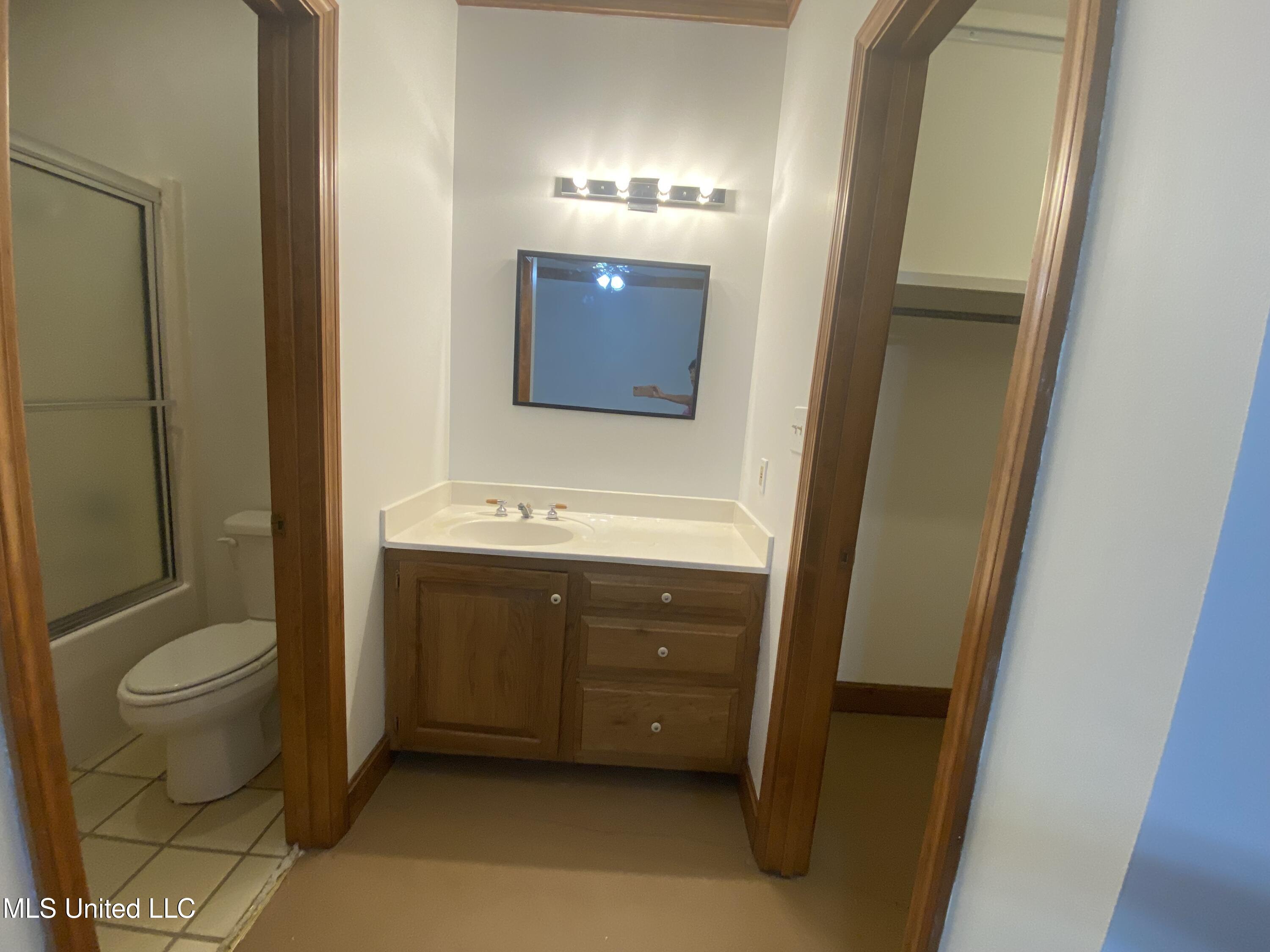 543 North Spring Lake Circle Terry, MS 39170 - Photo 45 of 70 IMG_2119