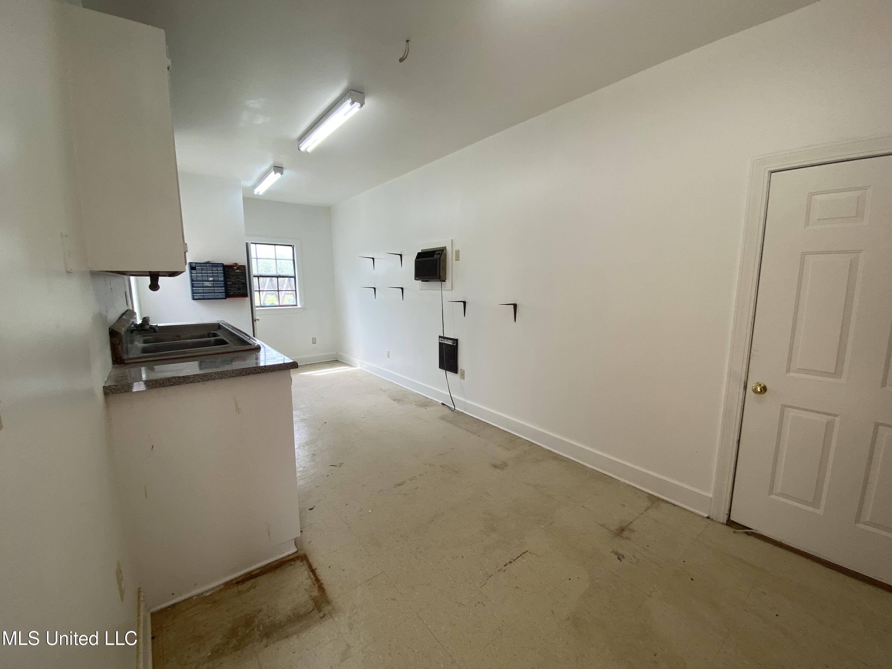 543 North Spring Lake Circle Terry, MS 39170 - Photo 54 of 70 IMG_2077