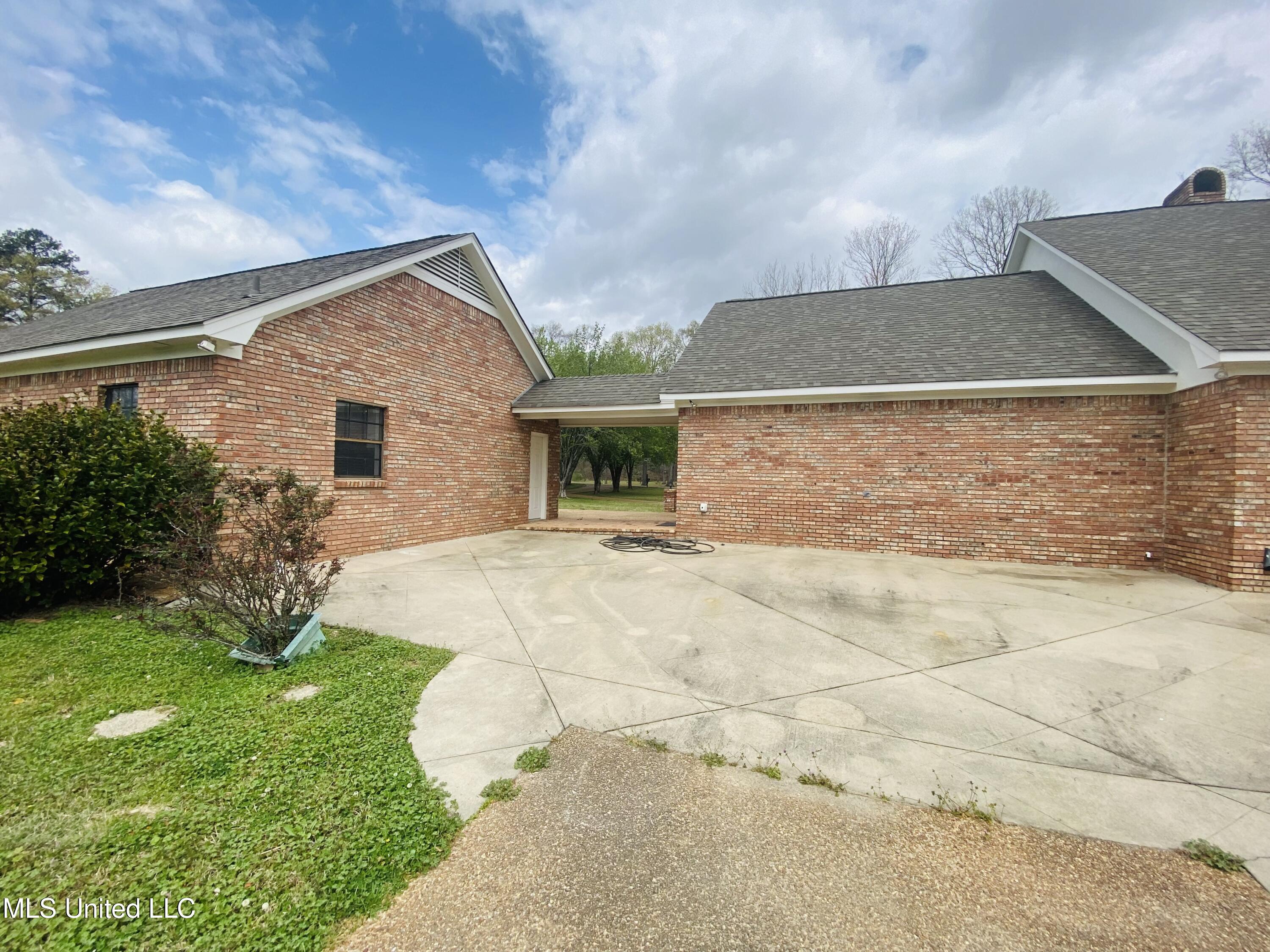 543 North Spring Lake Circle Terry, MS 39170 - Photo 67 of 70 IMG_2089