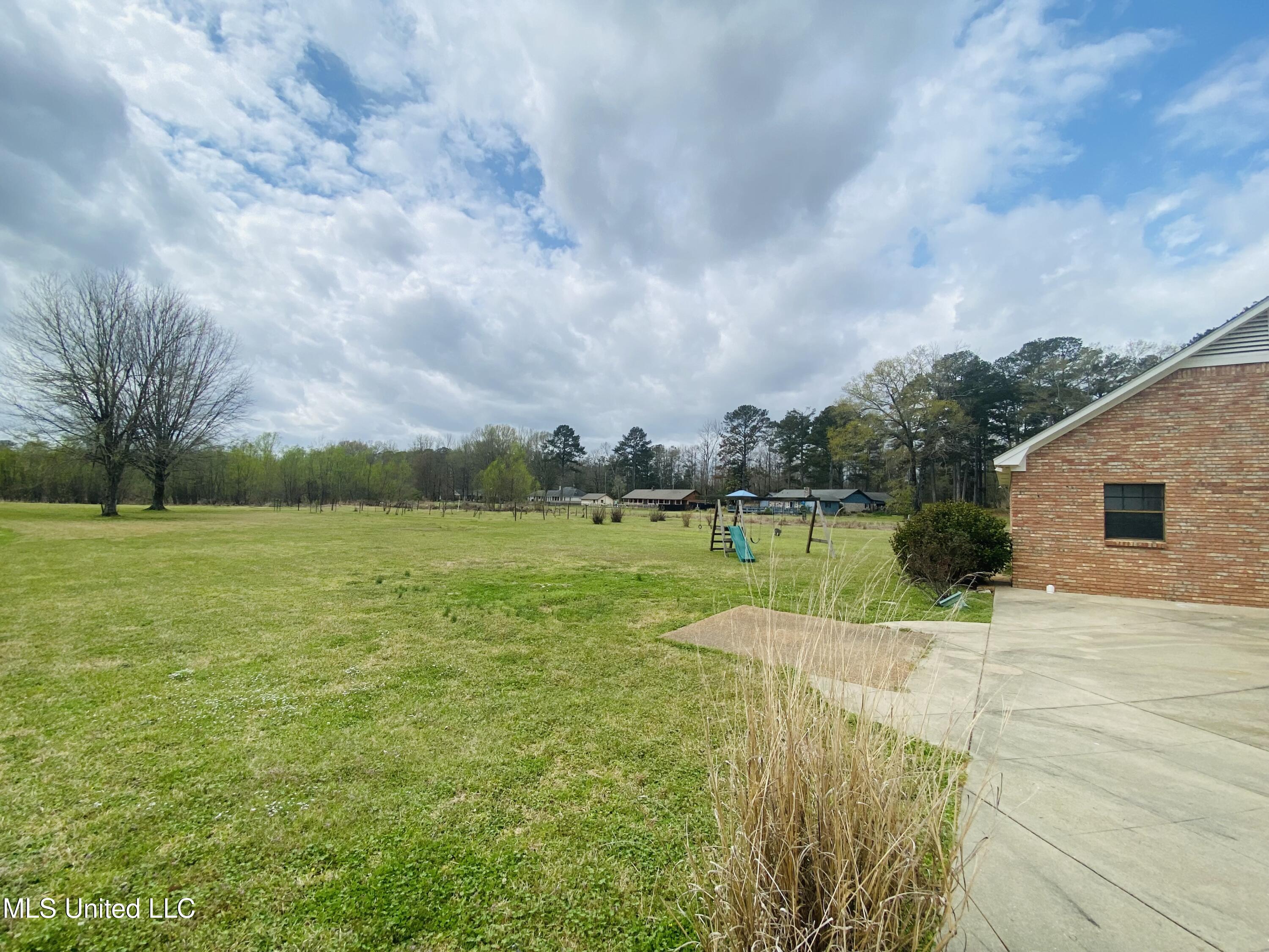 543 North Spring Lake Circle Terry, MS 39170 - Photo 69 of 70 IMG_2085