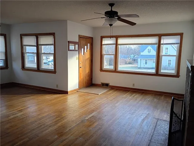 $149,900 | 339 West 7th Avenue, Garnett, KS 66032