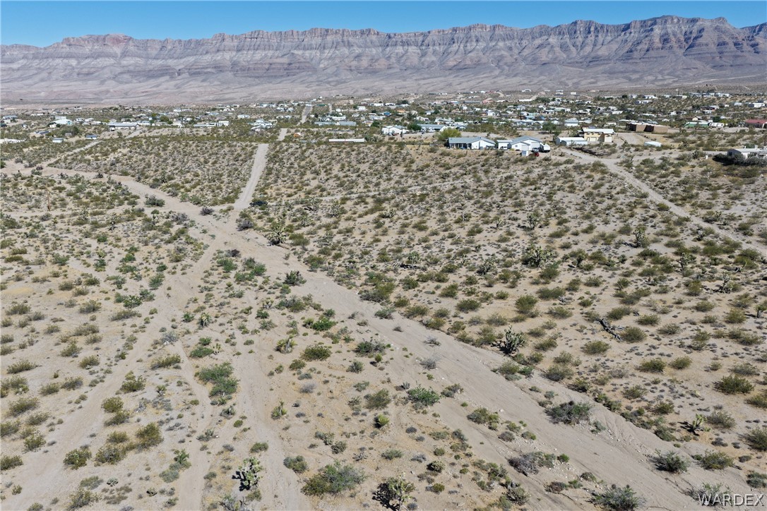 910 Havasu Lane Meadview, AZ 86444 - Photo 2 of 7