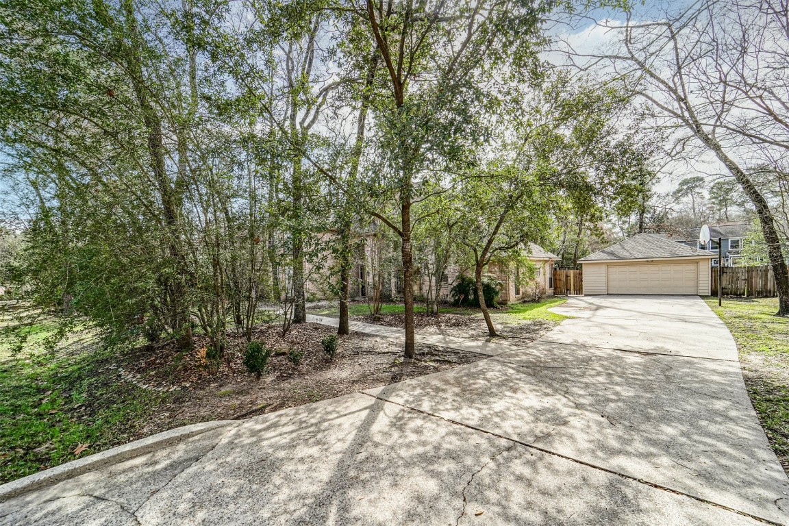 67 North Skyflower Court Spring, TX 77381 - Photo 2 of 45