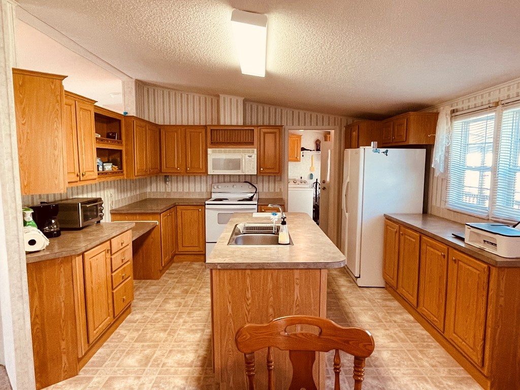 2158 Cedar Springs Road Rural Retreat, VA 24368 - Photo 8 of 55 Gallery Image 8