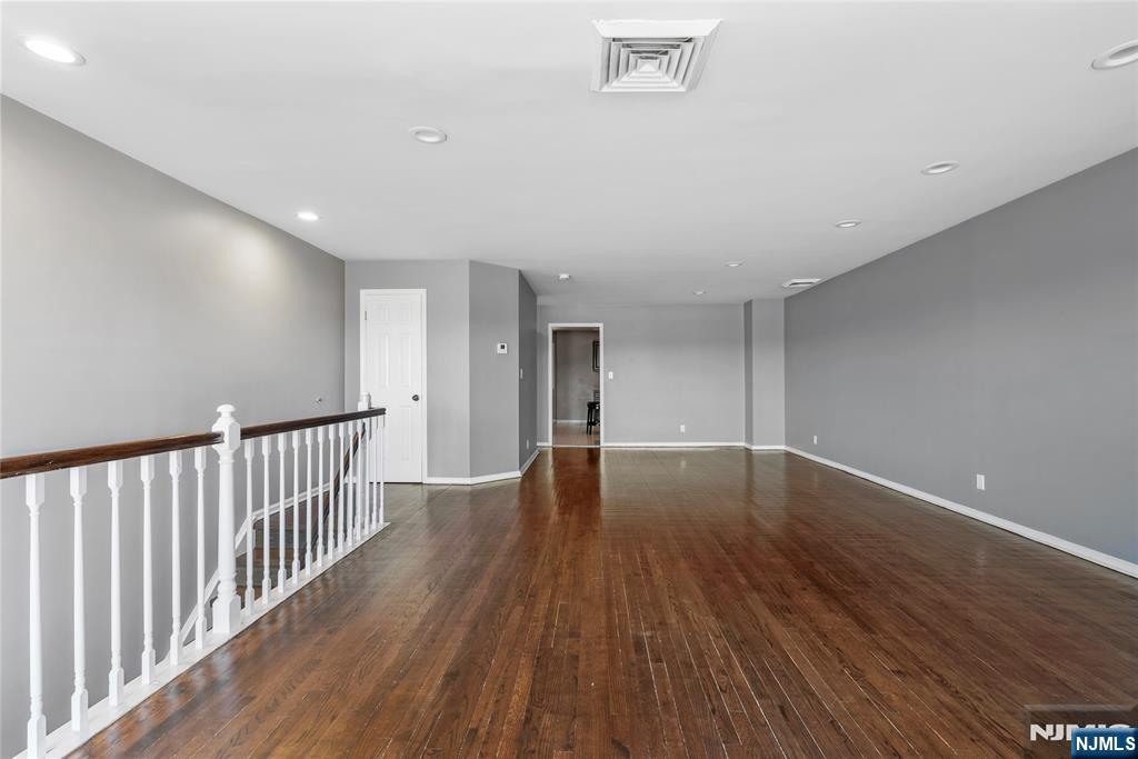 300 Gorge Road, Unit 2 Cliffside Park, NJ 07010 - Photo 12 of 43