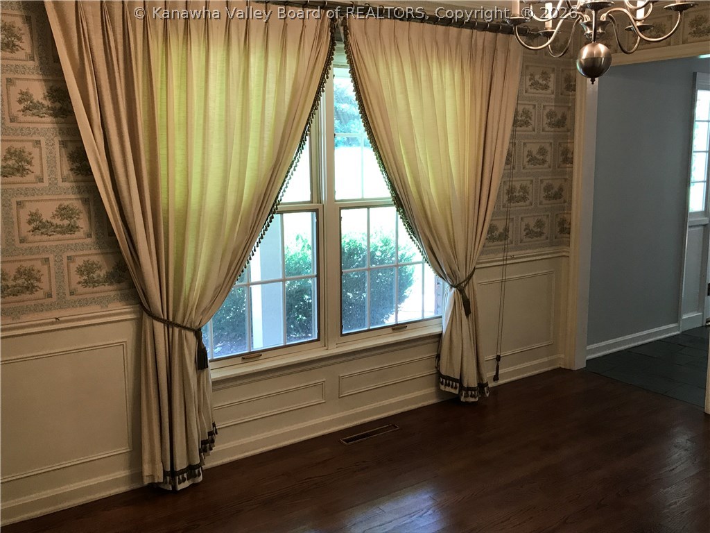 1407 Sweetbrier Road Charleston, WV 25314 - Photo 10 of 30 Gallery Image 10