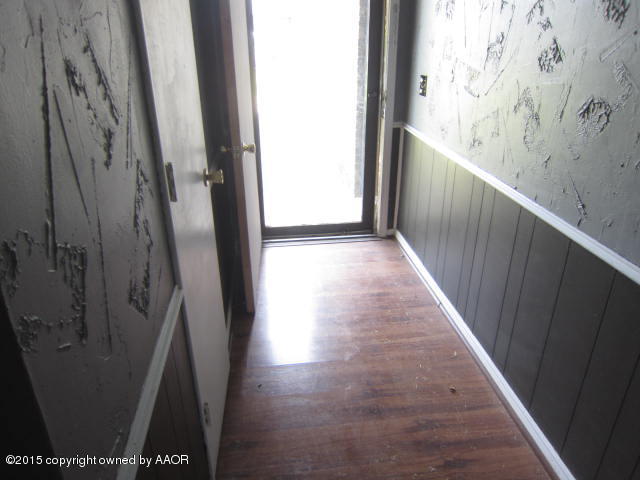 4206 Gary Lane Amarillo, TX 79110 - Photo 9 of 23 entry