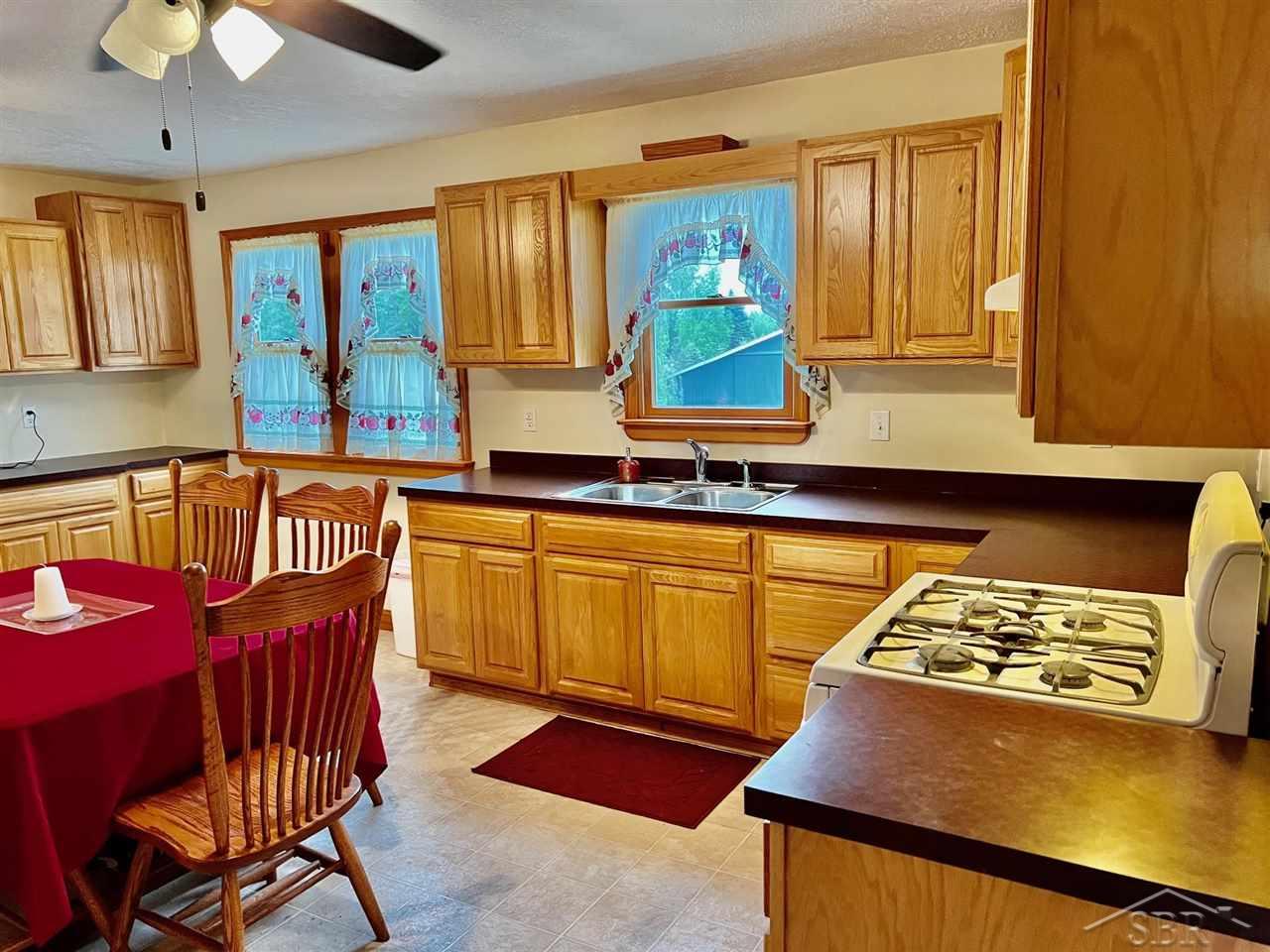 11645 East Parks Road Wheeler, MI 48662 - Photo 10 of 45 50075213-9.JPG