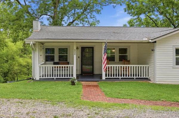 $299,000 | 908 East Main Street, Jefferson City, TN 37760