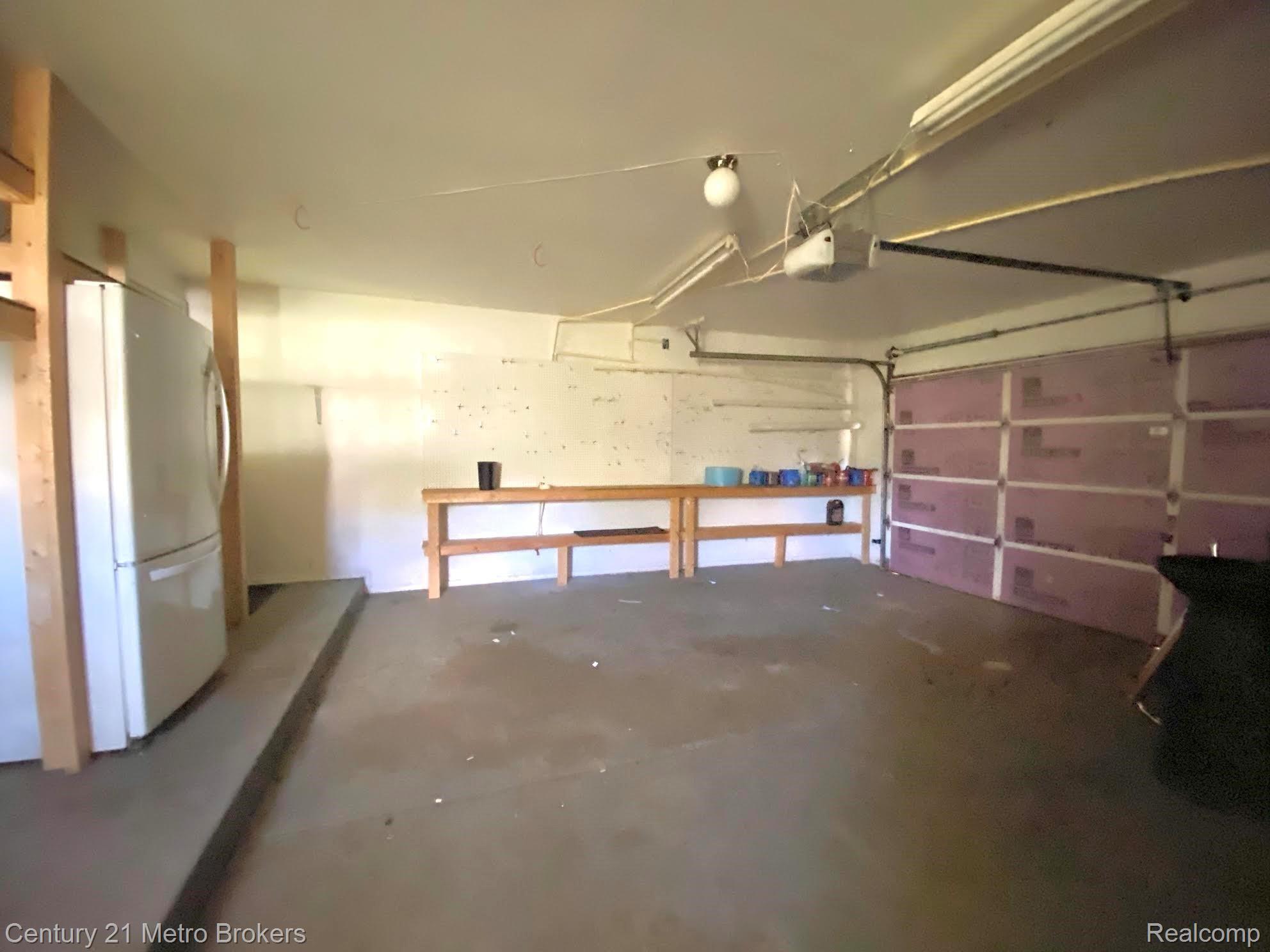 2464 North Irish Road Davison, MI 48423 - Photo 17 of 20 1214726B-B1D2-43D0-8393-BEC8498E9026.jpeg