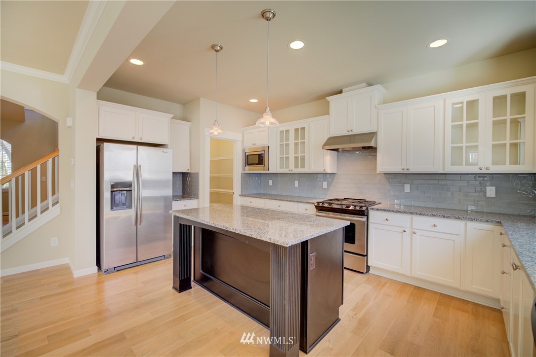 5612 Northeast 5th Circle Renton, WA 98059 - Photo 9 of 21