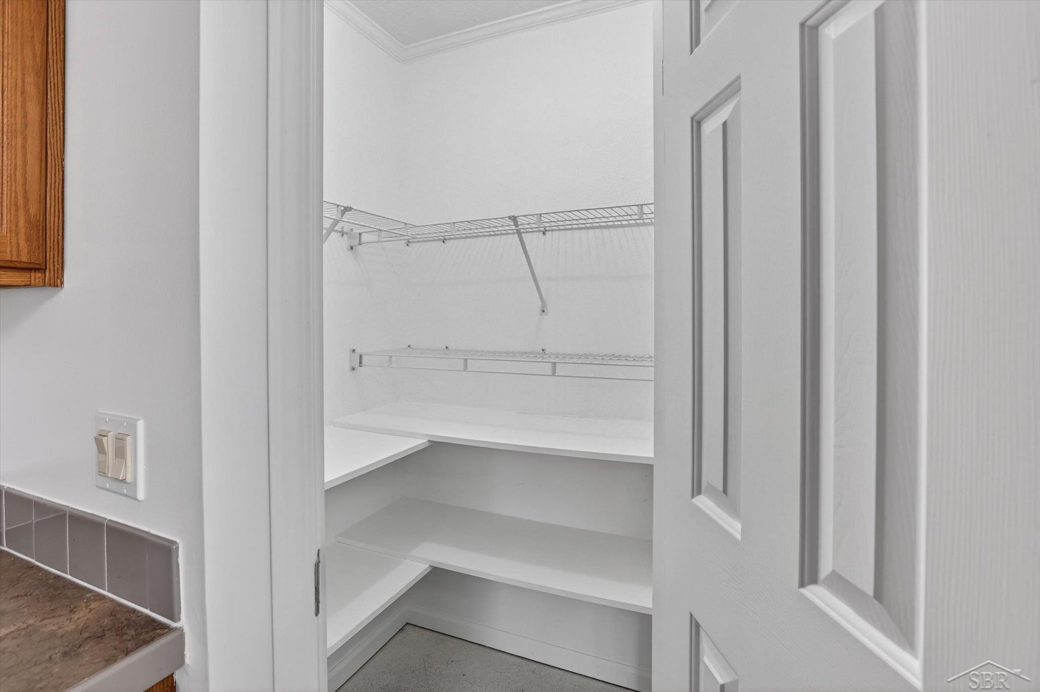 11087 Pierce Road Freeland, MI 48623 - Photo 16 of 98