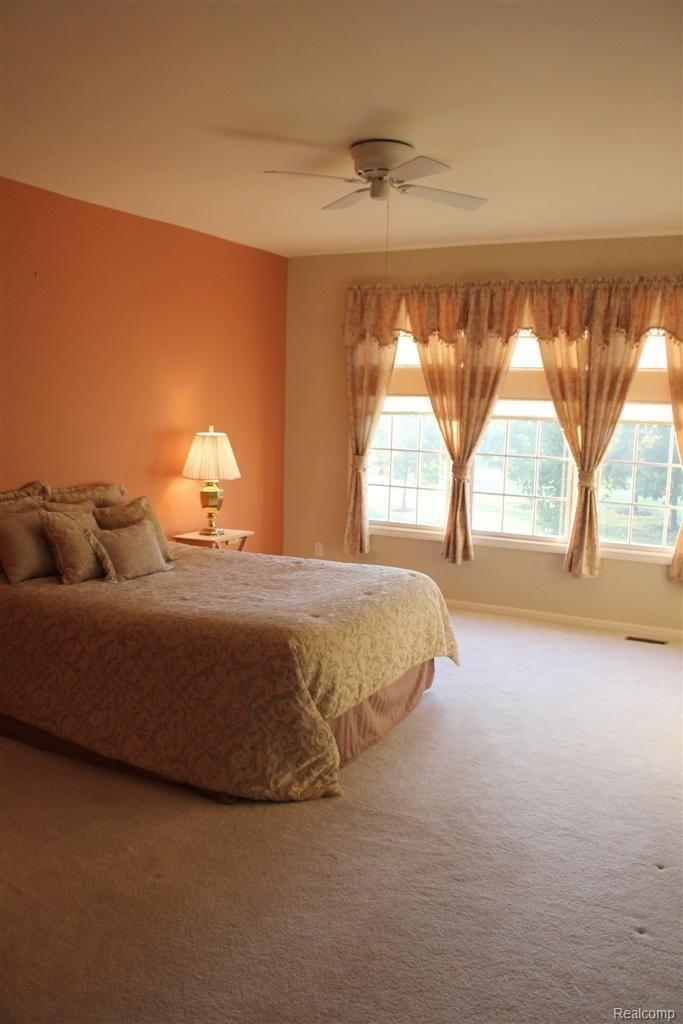 1334 Copper Circle, Unit 24 Rochester, MI 48306 - Photo 8 of 19 Master Suite