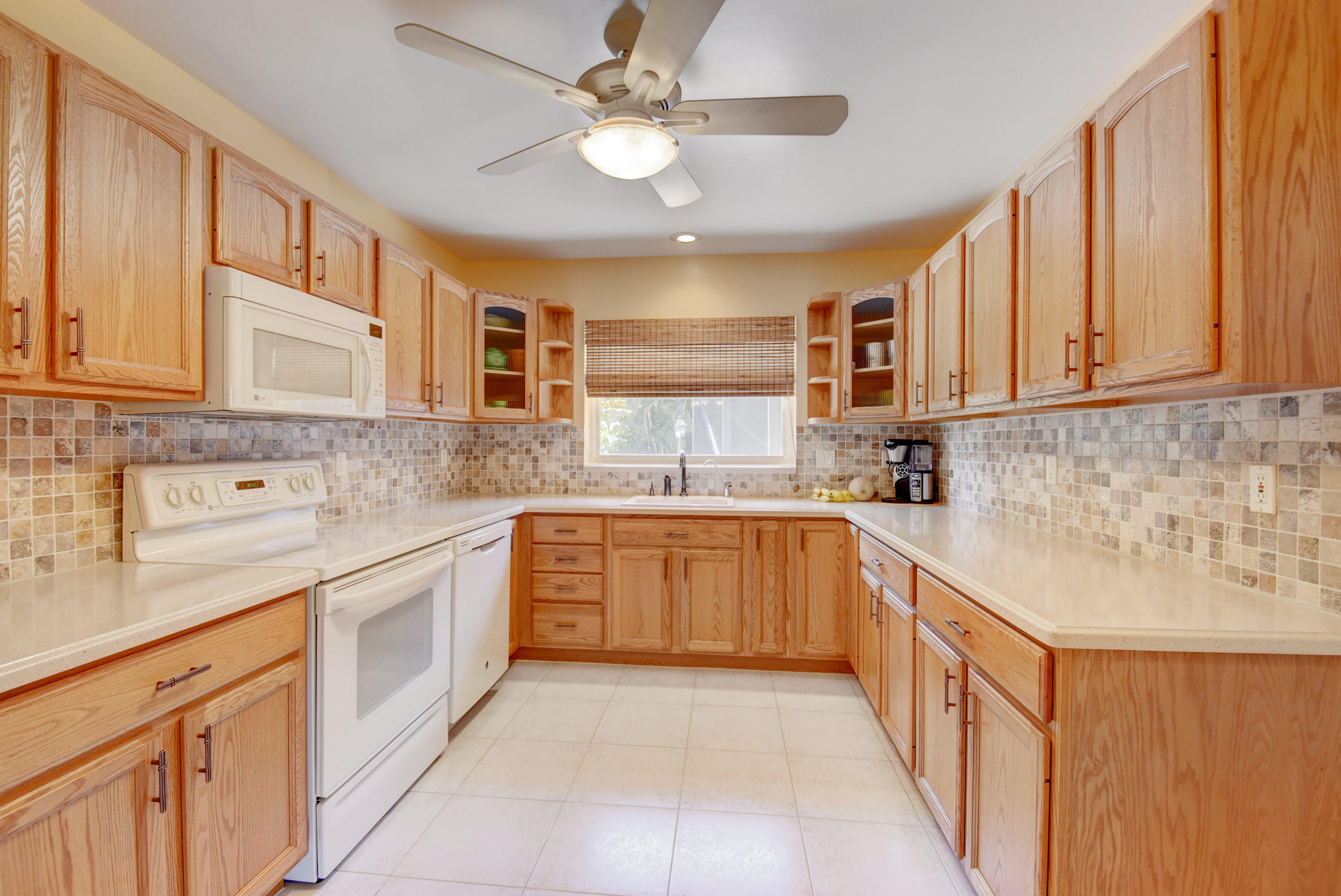 7098 Northeast 7th Avenue Boca Raton, FL 33487 - Photo 18 of 43 Virtuals1 (18)
