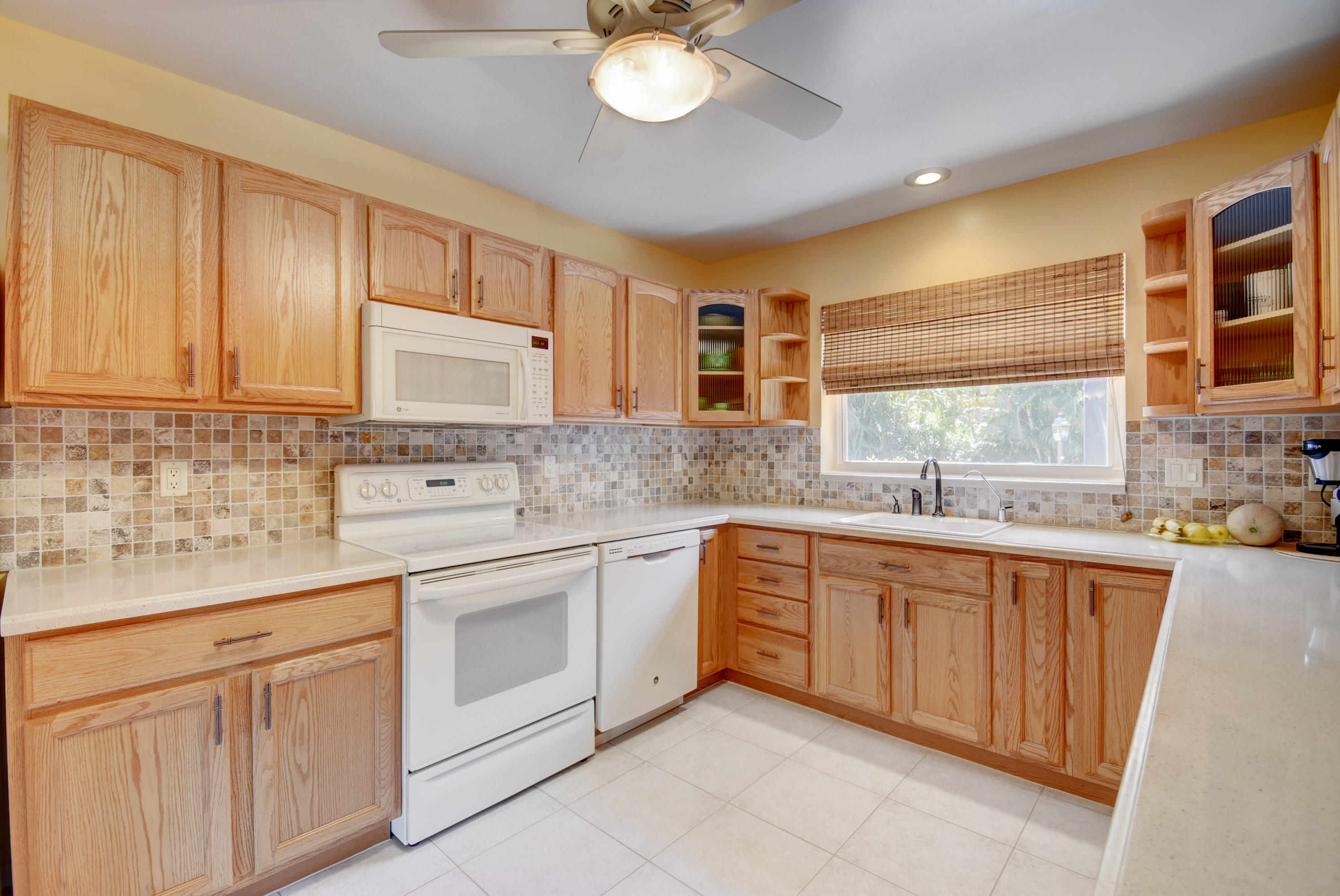7098 Northeast 7th Avenue Boca Raton, FL 33487 - Photo 19 of 43 Virtuals1 (19)