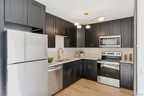 $595,000 | 1494 West Lake Avenue, Littleton, CO 80120