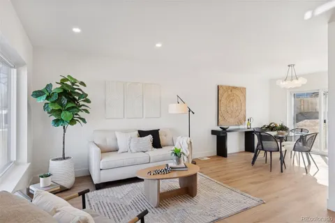 $595,000 | 1494 West Lake Avenue, Littleton, CO 80120