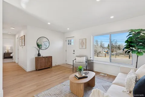 $595,000 | 1494 West Lake Avenue, Littleton, CO 80120