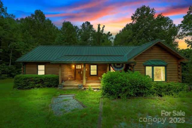 $625,000 | 266 Rhododendron Drive, Saluda, NC 28773