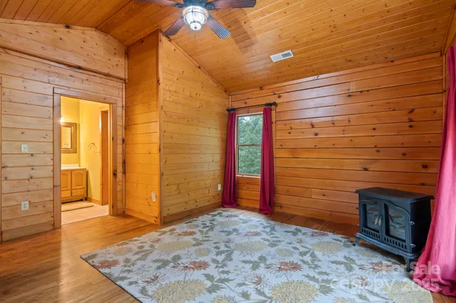 $599,500 | 266 Rhododendron Drive, Saluda, NC 28773