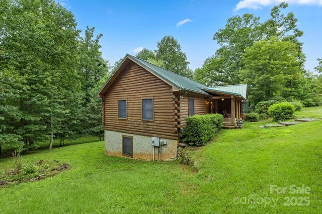 $599,500 | 266 Rhododendron Drive, Saluda, NC 28773