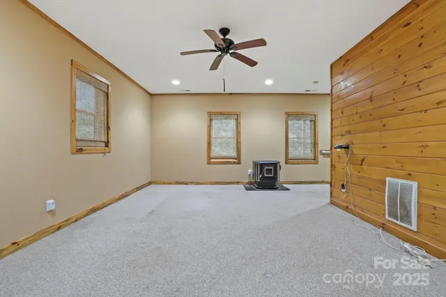 $599,500 | 266 Rhododendron Drive, Saluda, NC 28773