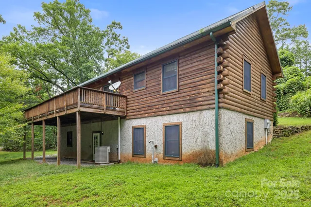 $599,500 | 266 Rhododendron Drive, Saluda, NC 28773