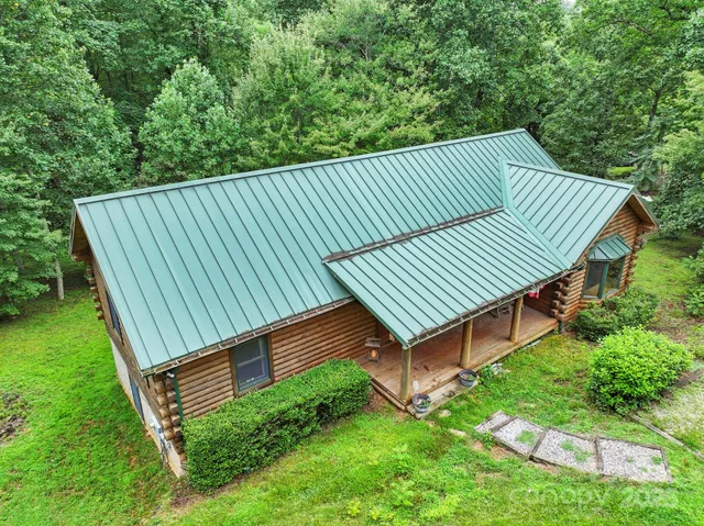 $599,500 | 266 Rhododendron Drive, Saluda, NC 28773