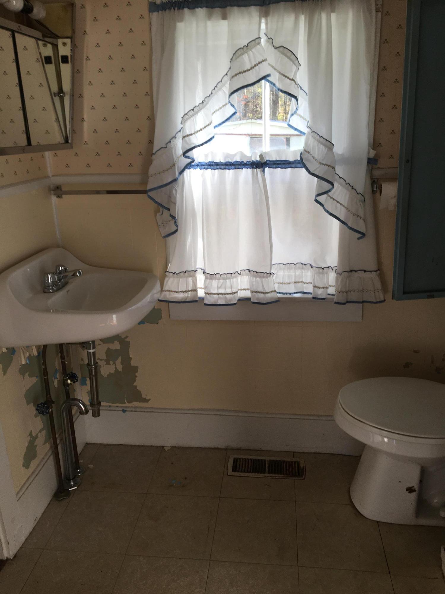 415 Middle Road Woolwich, ME 04579 - Photo 10 of 17 IMG_1656